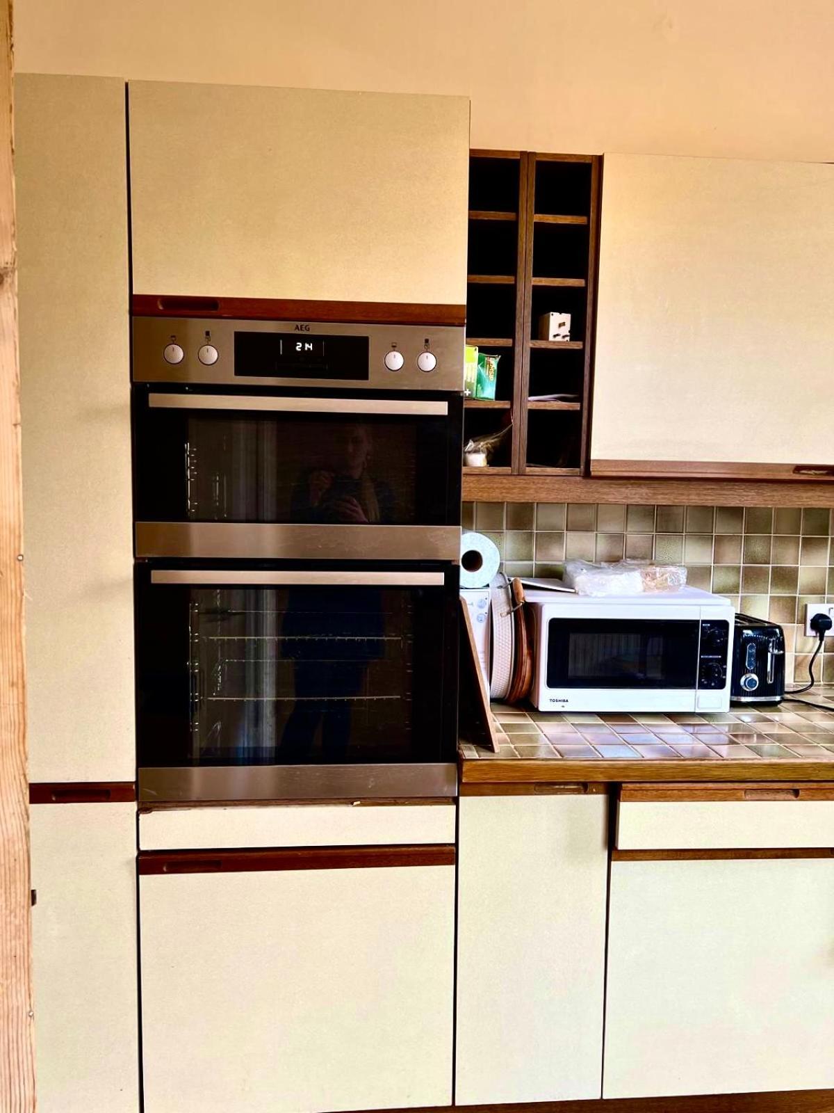 Historic Manor House Sleeps 10, Free Parking * Oxford